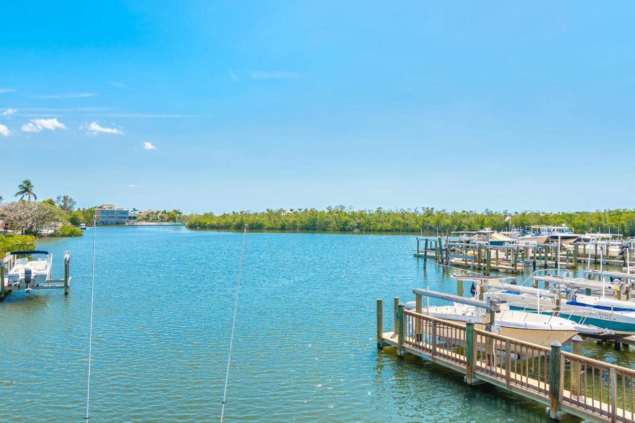 Latitude 26 Waterfront Boutique Resort - 博尼塔斯普林斯 外观 照片